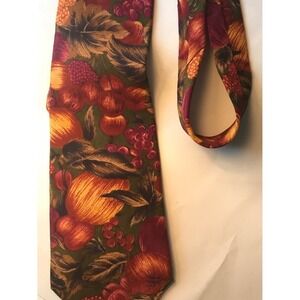 J.T. Beckett Italian Silk Vintage-Inspired Bold Fruit Pattern Tie